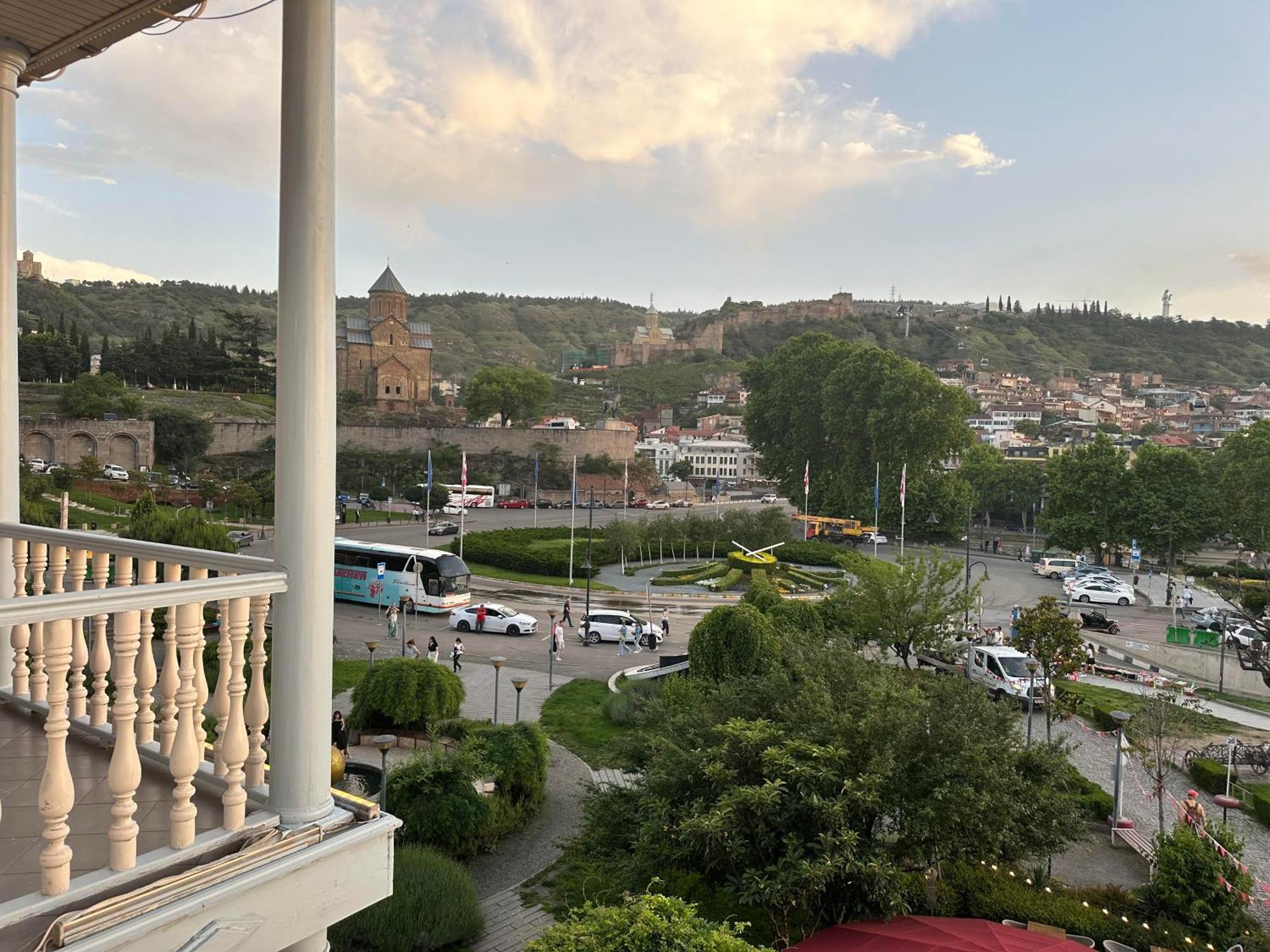 Hotel Rike Park Tbilisi Exteriör bild