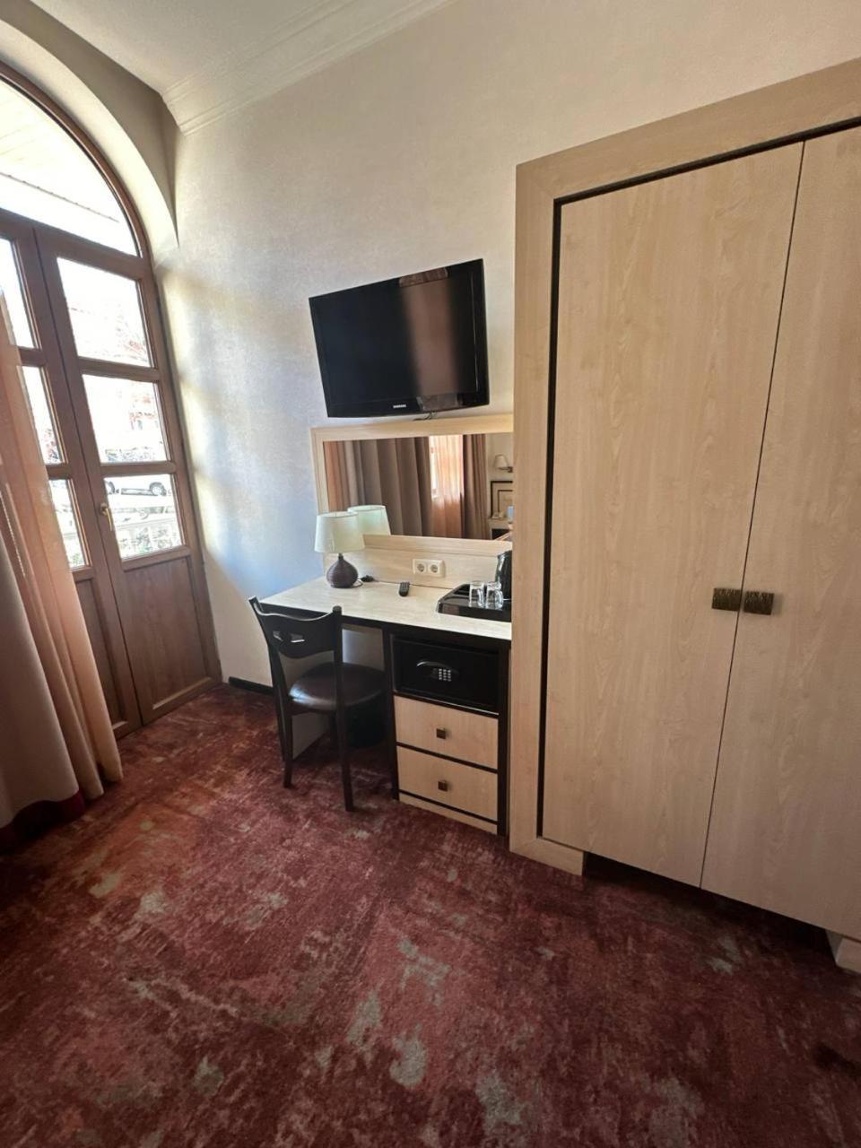 Hotel Rike Park Tbilisi Exteriör bild