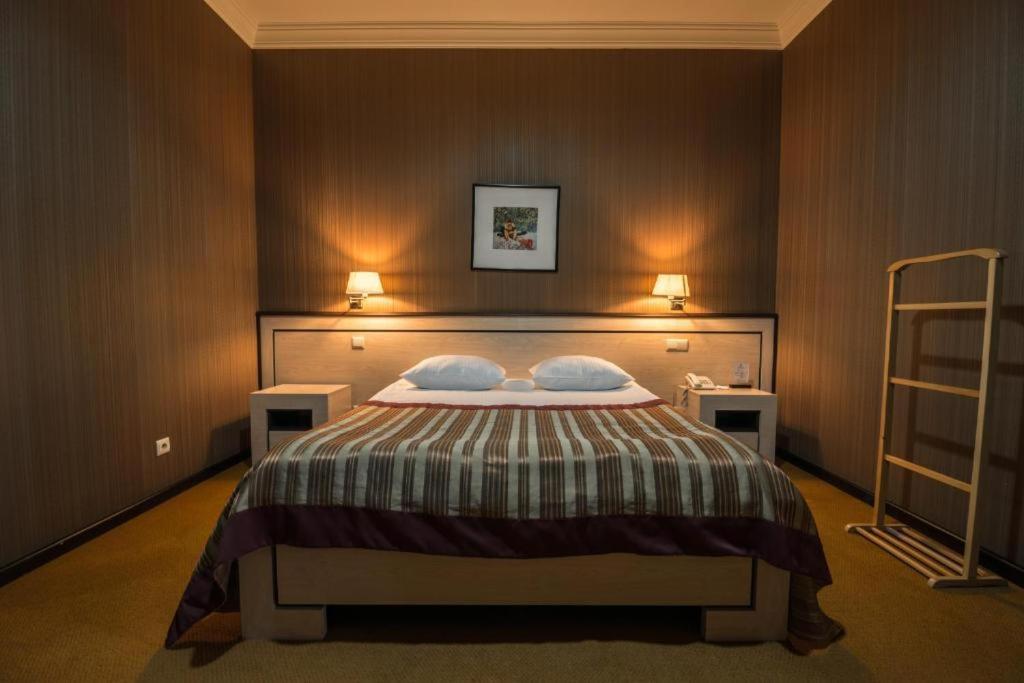 Hotel Rike Park Tbilisi Exteriör bild