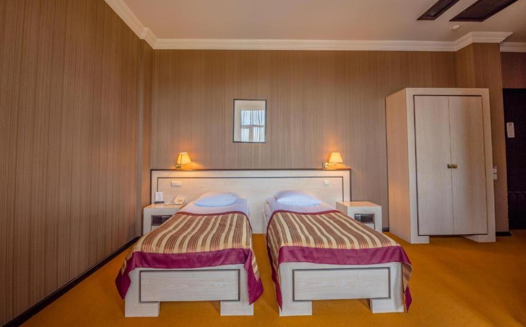 Hotel Rike Park Tbilisi Exteriör bild