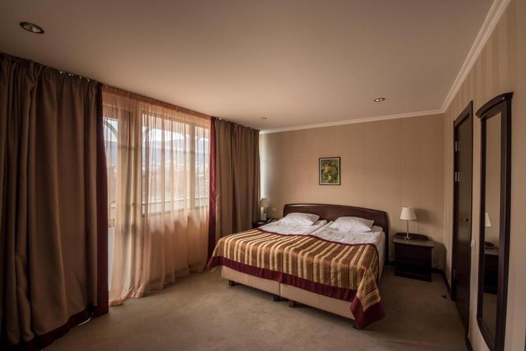 Hotel Rike Park Tbilisi Exteriör bild